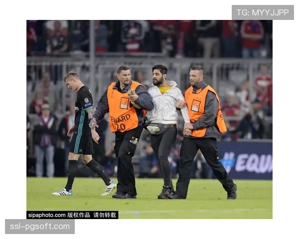 欧冠:皇马补时连入两球3-2逆转拜仁,维尼修斯传射建功 欧冠:皇马补时连入两球3-2逆转拜仁,维尼修斯传射建功